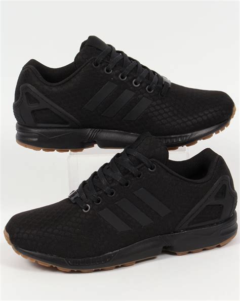 adidas flux all black.